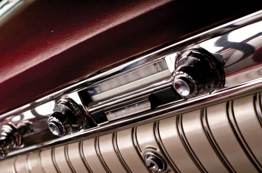  Oldsmobile 98 Convertible 1953 года  (фото 4 из 26)